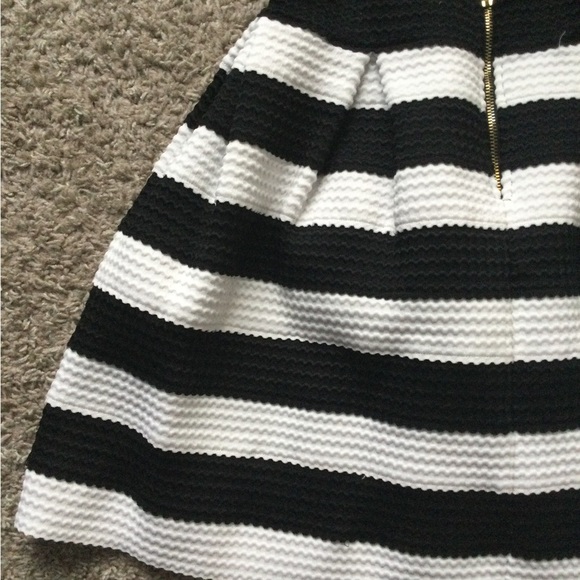 Forever 21 Contemporary Skirt - Picture 13 of 13